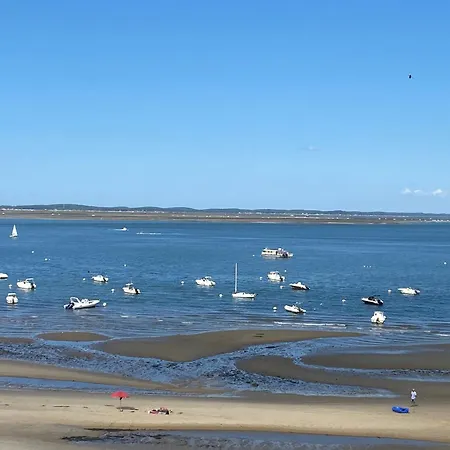 شقة Bord De Avec Wifi Et Parking - Fr-1-374-234