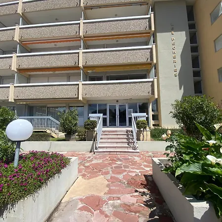 T1 Avec Terrasse Et Parking Sécurisé - Fr-1-374-234 Arcachon